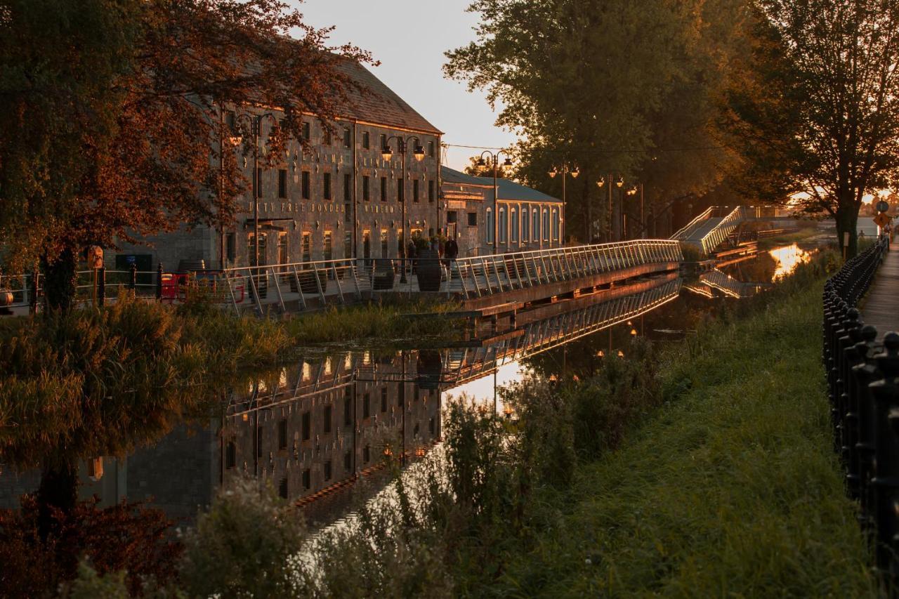Tullamore Court Hotel Exterior photo