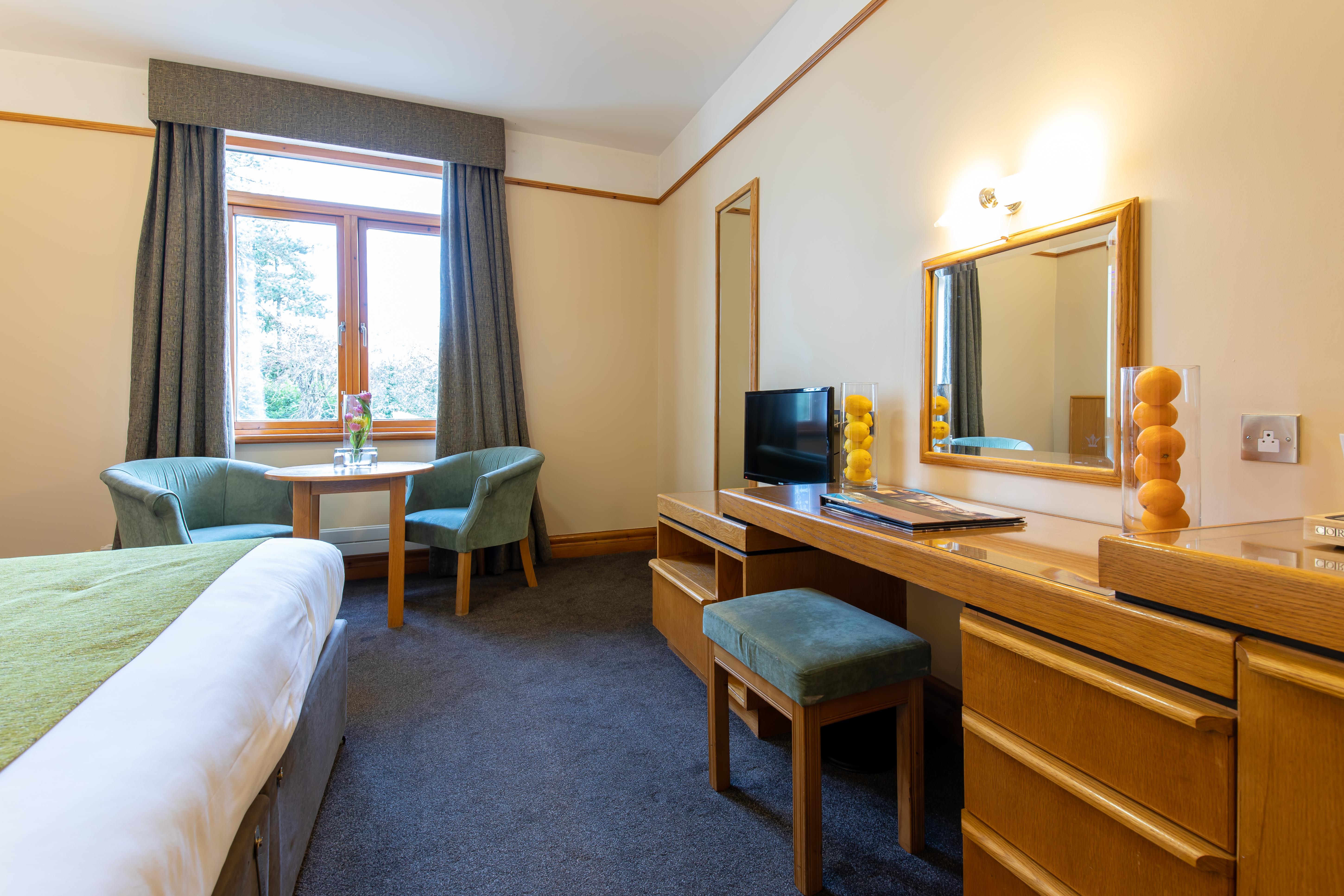 Tullamore Court Hotel Exterior photo
