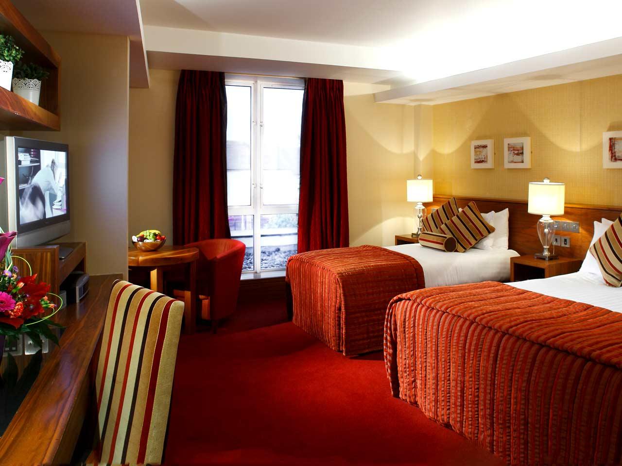 Tullamore Court Hotel Exterior photo